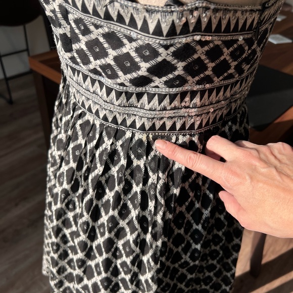 BCBG Maxazria black & off white dress with full skirt and sequin sparkle size 6 - Picture 12 of 13